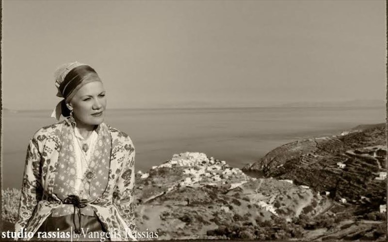 8o-festibal-kukladitikis-gastronomias-nikolas-tselementes-sti-sifno