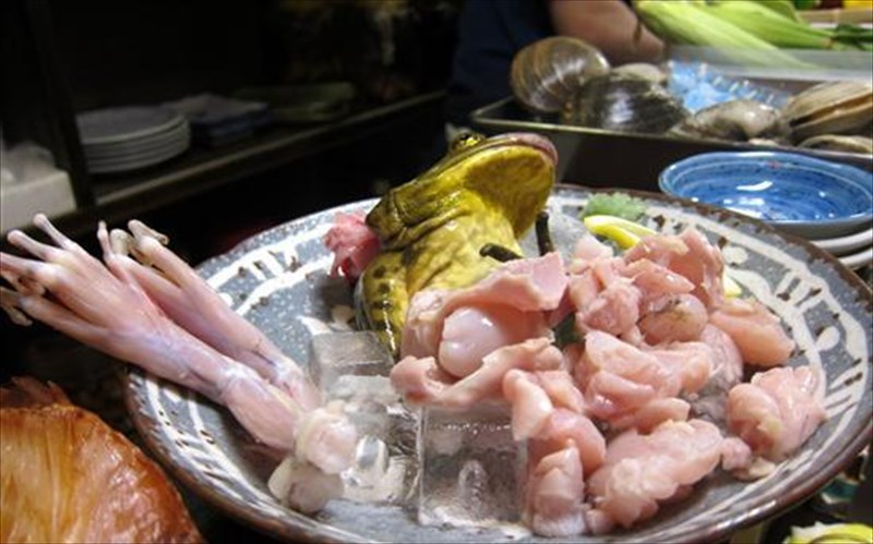 giaponeziko-estiatorio-serbirei-zontano-batraxo