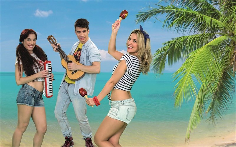 akuronontai-oi-parastaseis-tou-xana-zoo-sto-theatro-kipou