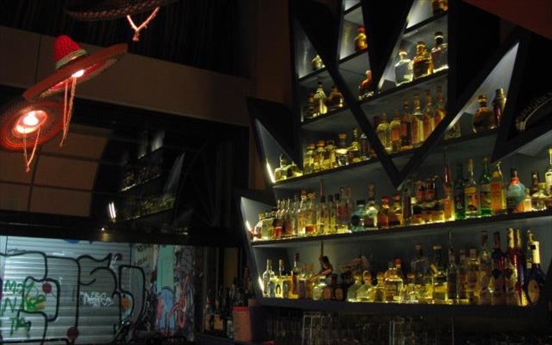 opening-party-tis-gkaleri-art-zone-42-sto-dos-agaves