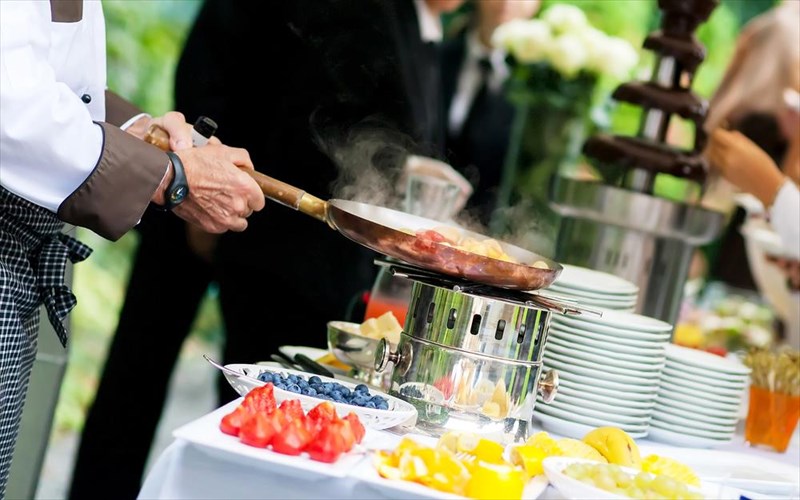 fthinoporina-festibal-geuseon-ana-ton-kosmo