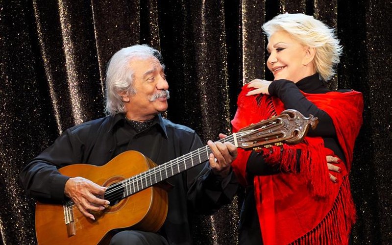 nea-imerominia-gia-ti-sunaulia-tis-marinellas-kai-tou-kosta-xatzi-sto-katrakeio