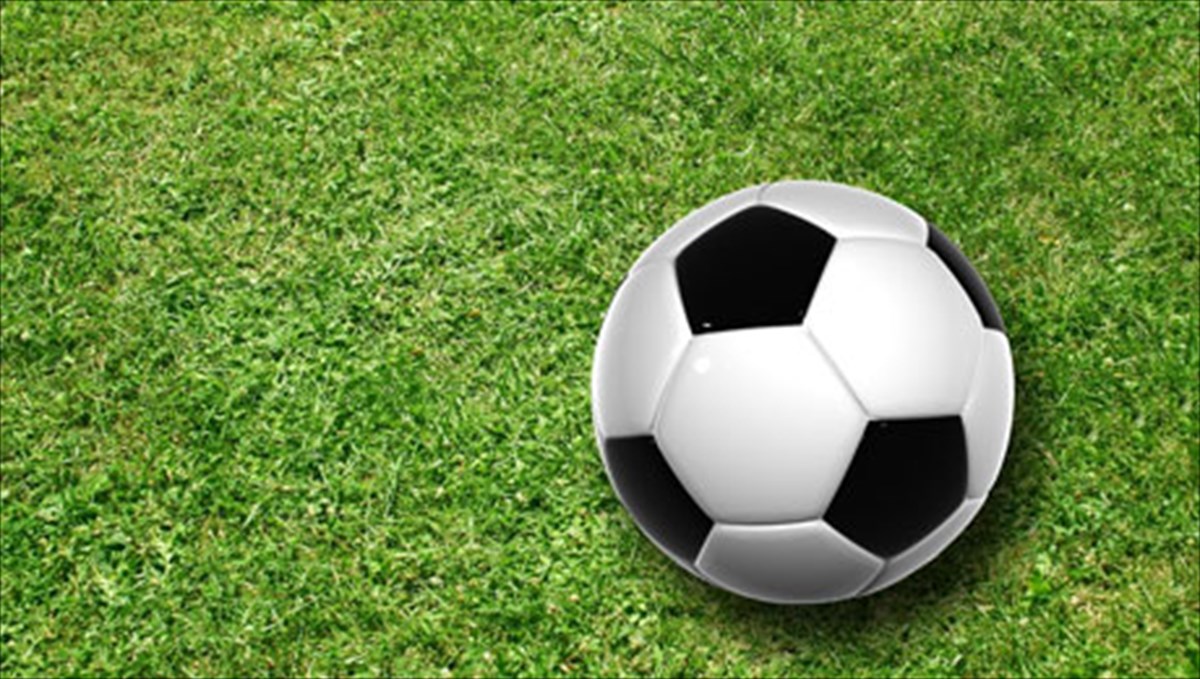 epistrefei-sta-bibliopoleia-to-ergostasio-podosfairou