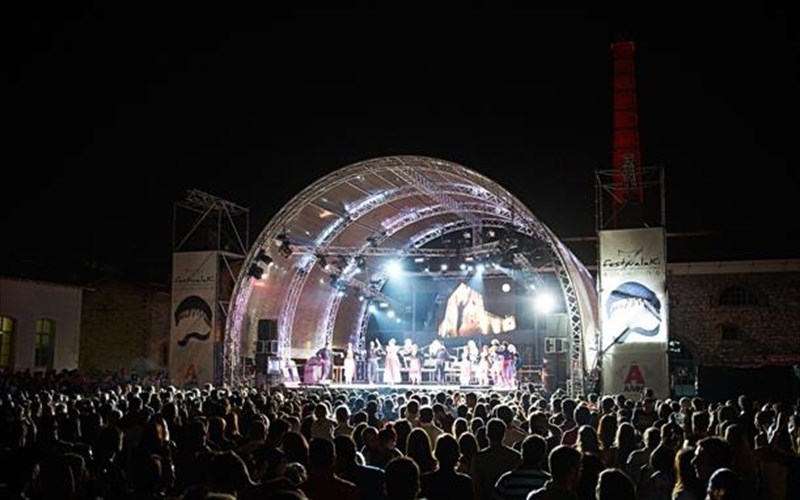 festivalaki-ena-festibal-gia-tin-authentiki-kriti
