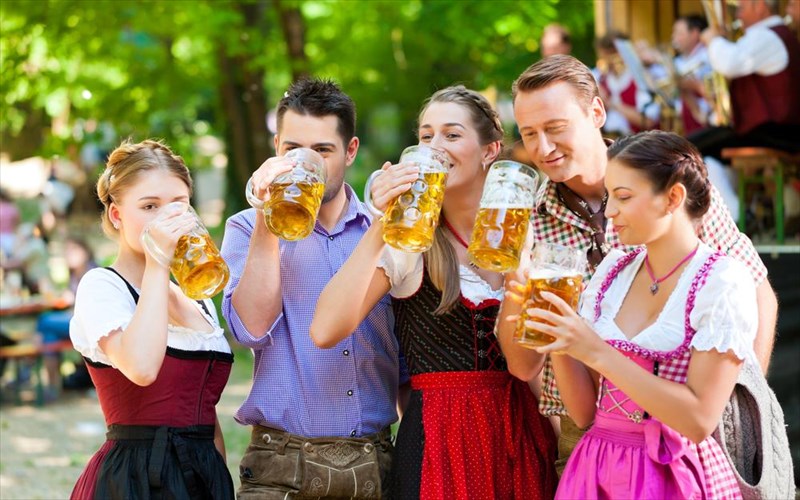 oktoberfest-2016-ola-osa-thelete-na-kserete-gia-to-megalutero-festibal-mpiras