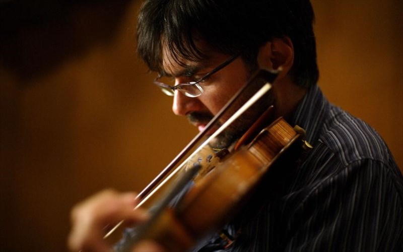 o-leonidas-kabakos-kallitexnis-tis-xronias-apo-to-gramophone