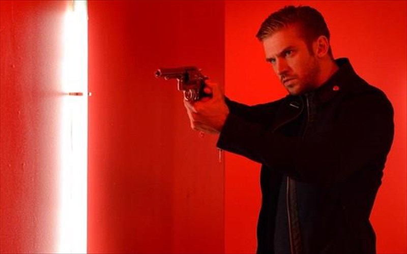 to-thriler-enos-mustiriodous-episkepti