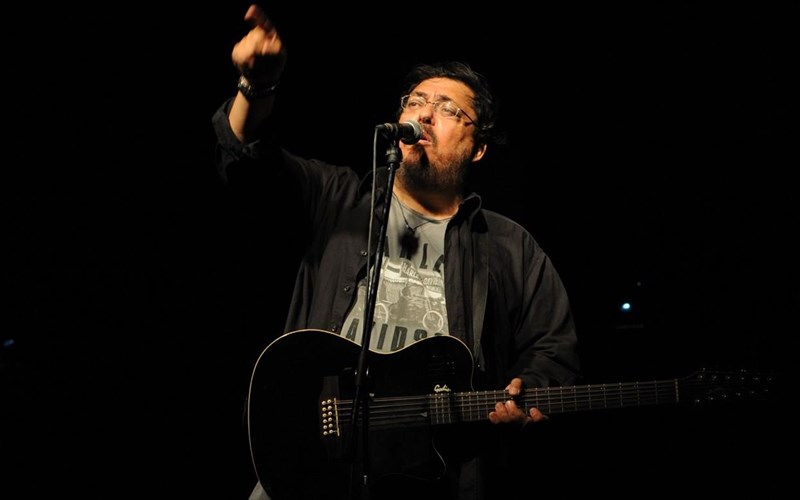 o-laurentis-maxairitsas-me-ta-tragoudia-tis-genias-tou-sto-irodeio