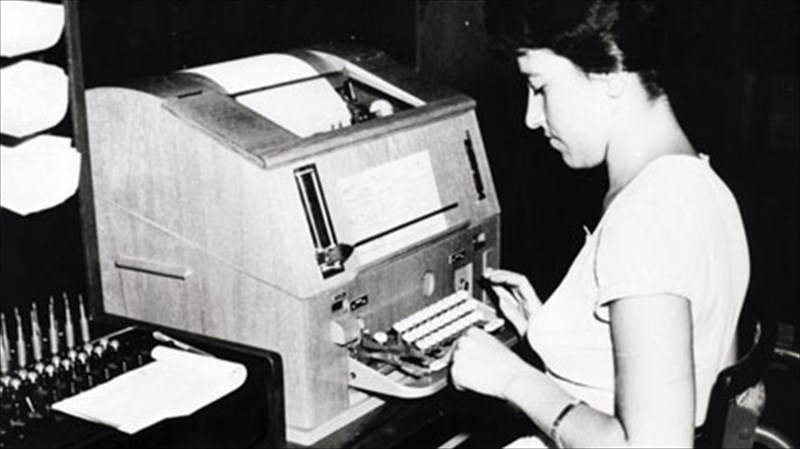 giortazontas-tin-imera-tilepikoinonion-sto-mouseio-tou-ote