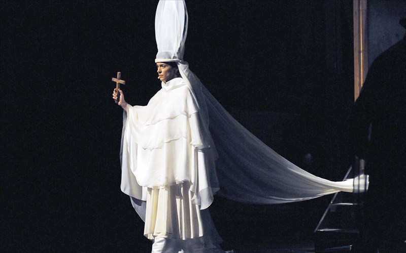 papissa-ioanna-kritiki-theatrou