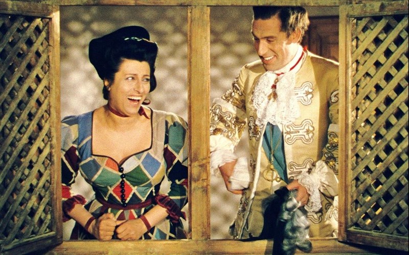 mia-xrusi-amaksa-dia-xeiros-renoir