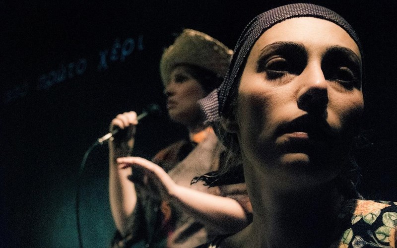 apo-proto-xeri-tis-georgias-mauragani-gia-8-parastaseis-sto-bios-parastaseis-sto-bios