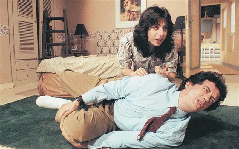 ellinikes-tileoptikes-komodies-oriste-loipon-ti-mou-leipei-apo-ta-90s