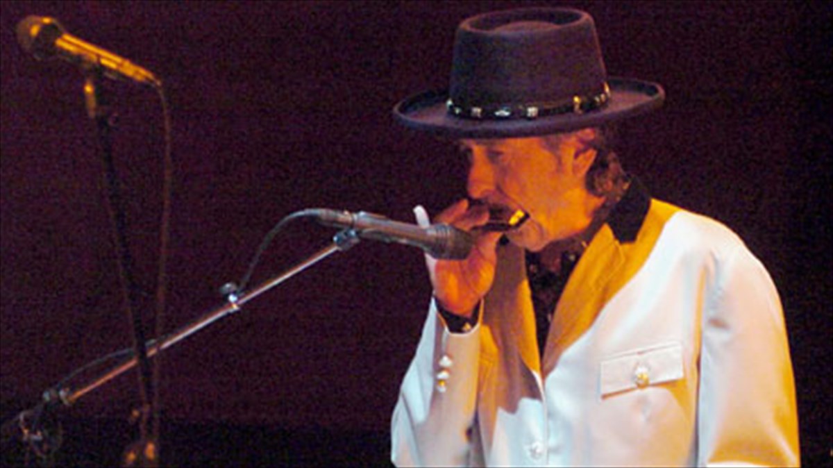 genethlia-me-apokalupseis-gia-ton-bob-dylan
