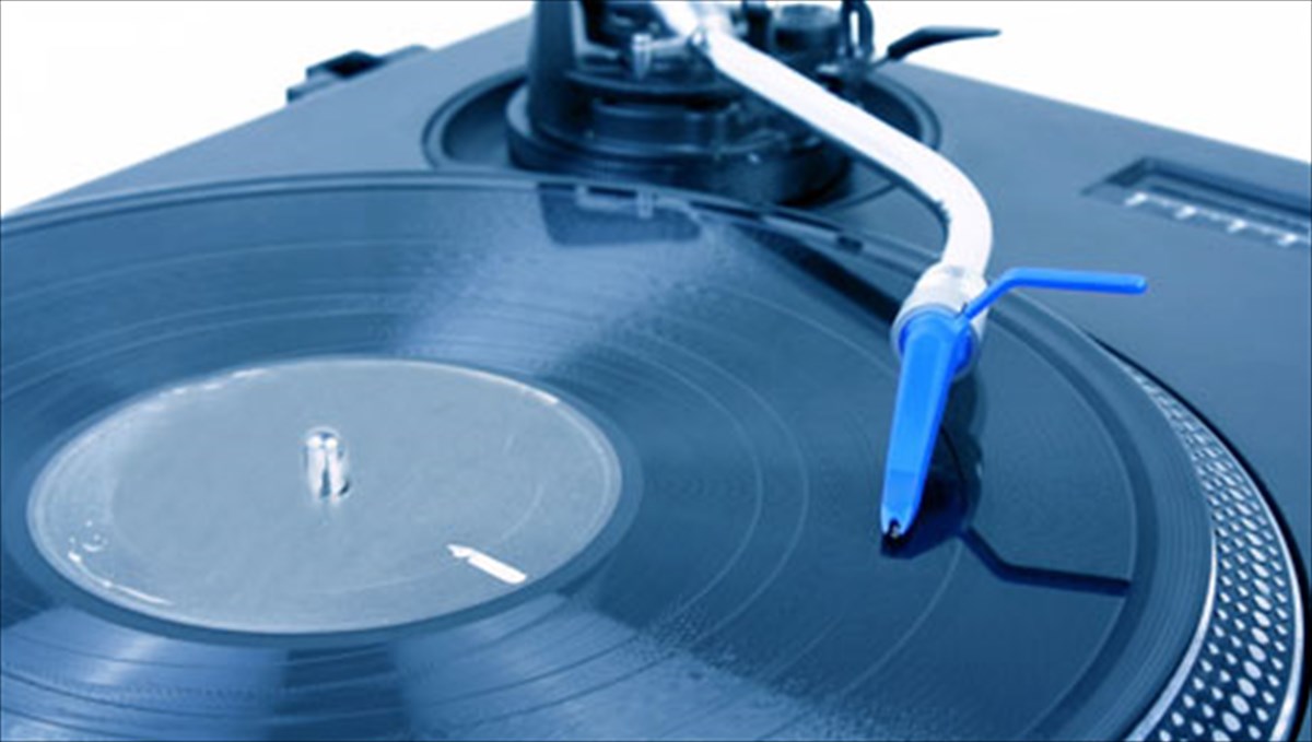 fonos-gia-ena-sullektiko-binulio