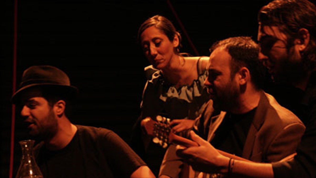 parastasidomatiou-me-rempetiko-kai-poiisi