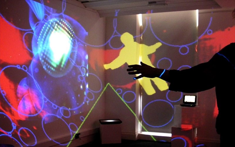 psifiaki-texni-mia-morfi-texnis-pou-olo-allazei