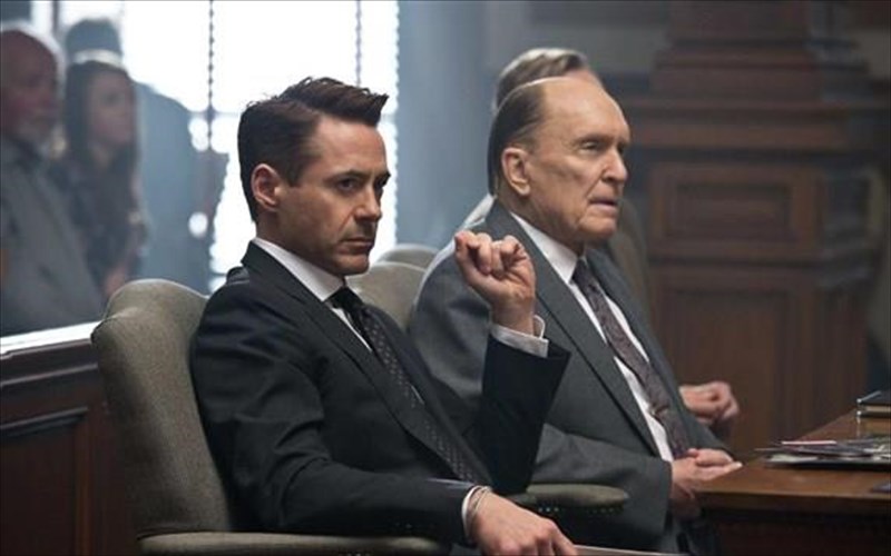 kritiki-tainias-o-dikastis