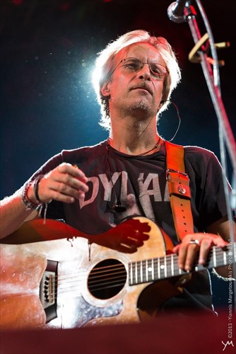 o-miltos-pasxalidis-ston-stauro-tou-notou