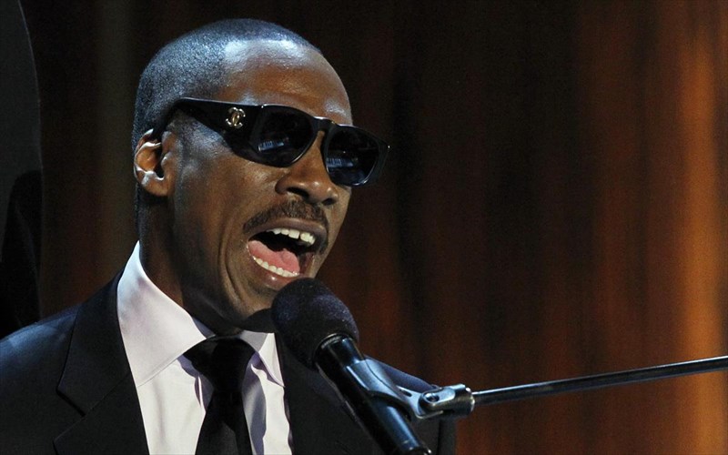 5-kallitexnes-pou-den-eprepe-na-piasoun-to-mikrofono-kallitexnes-pou-den-eprepe-na-piasoun-to-mikrofono