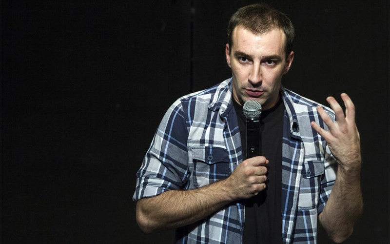 stand-up-comedy-gia-tous-antres-tis-gunaikes-to-seks-kai-ti-zoi-mas-apo-ton-giorgo-xatzipaulou