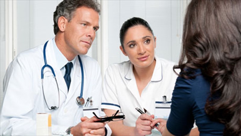 karkinos-mastou-poioi-einai-oi-prodiathesiakoi-paragontes