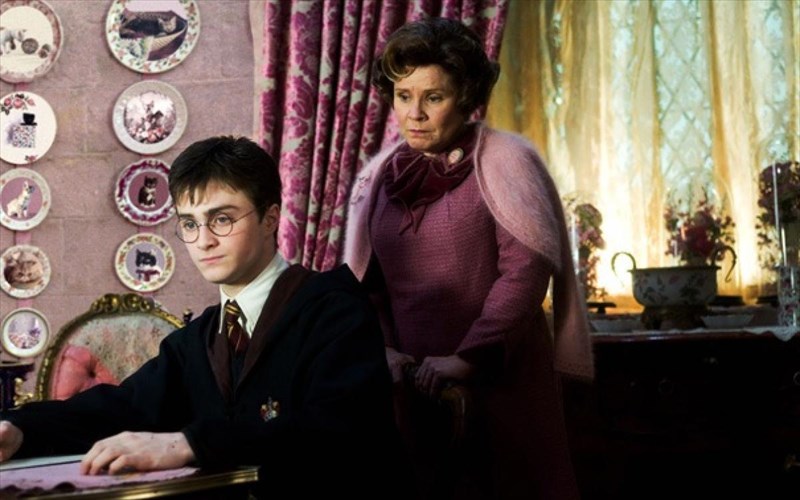 h-Jk-rowling-epistrefei-me-nea-istoria-harry-potter