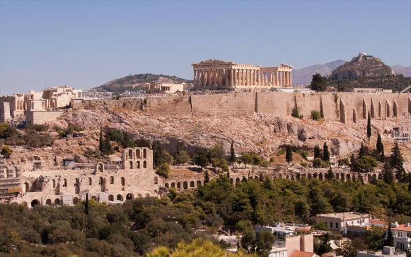 oi-dorean-ksenagiseis-stin-athina-sunexizontai-mexri-to-telos-dekembriou