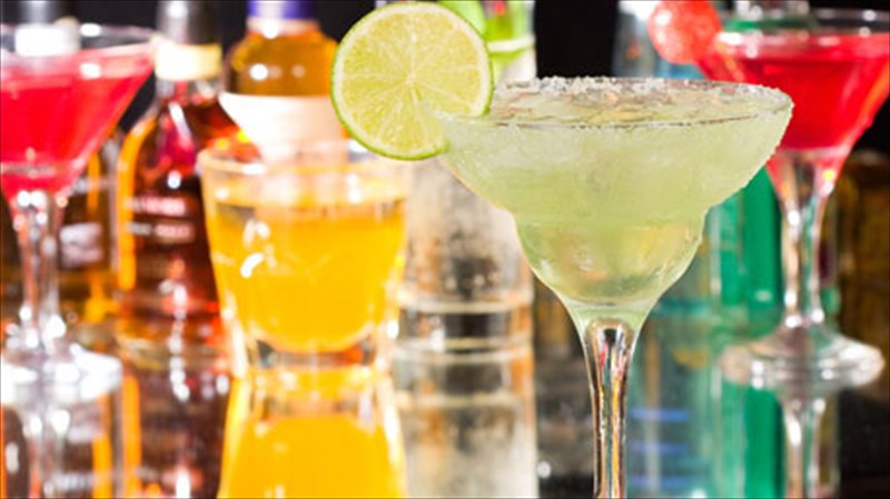 ta-pio-drosistika-kokteil-tou-kalokairiou