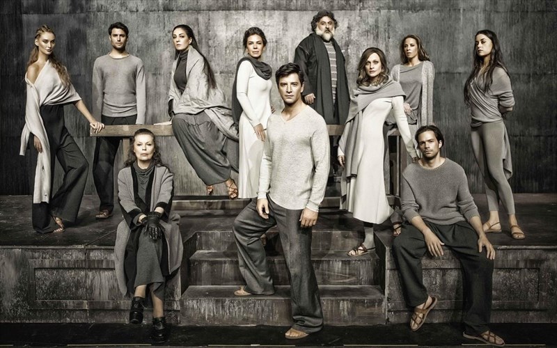 o-sakis-roubas-einai-o-iraklis-sto-pantheon-iraklis-sto-pantheon