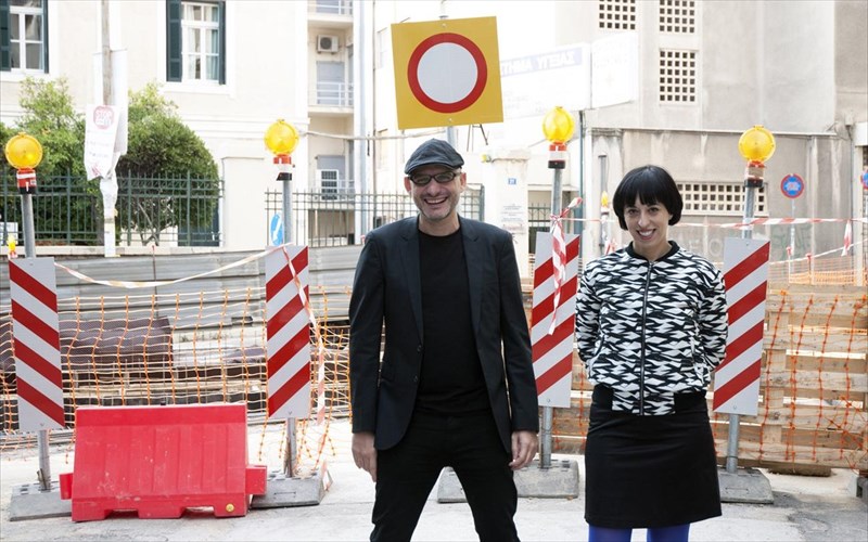 i-mpienale-tis-athinas-timatai-pagkosmios