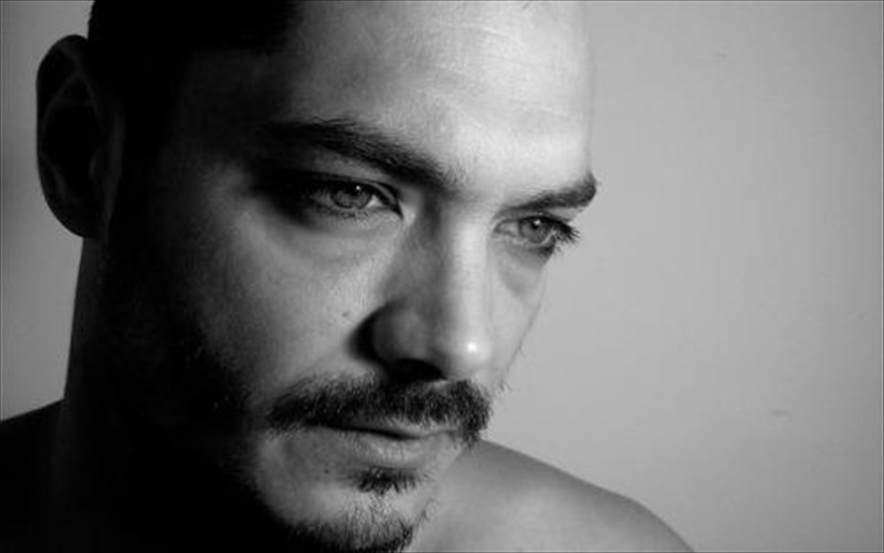 techno-bradia-me-ton-lee-van-dowski-sto-pixi