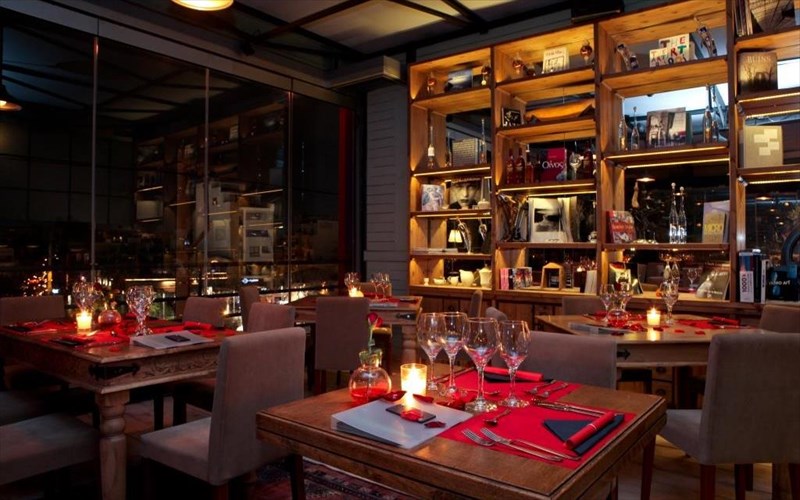 giortina-trapezia-me-meraki-sas-perimenoun-sto-gazarte