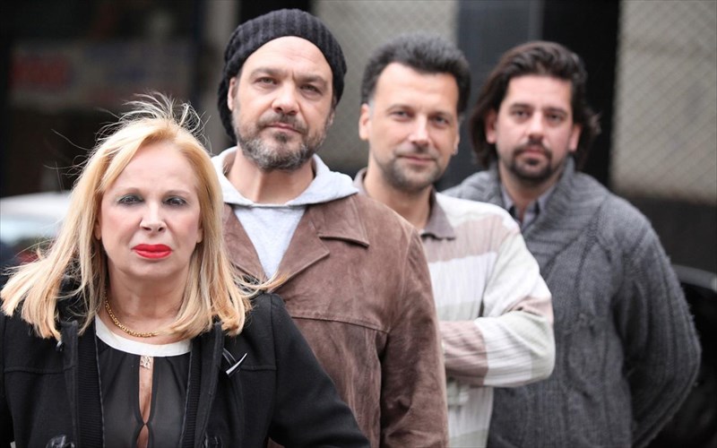 i-porni-pou-sebetai-me-tin-anna-fonsou-sto-theatro-alma