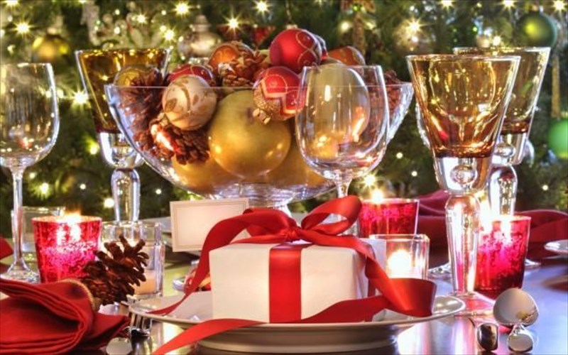 ypodexteite-to-2015-me-ena-monadiko-parti-geuseon-sto-margi-hotel