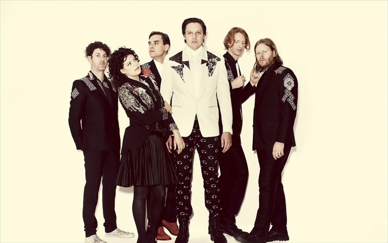 ena-sugkinitiko-afieroma-stous-arcade-fire