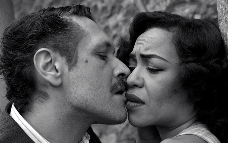 paranoma-filia--kokkina-fanaria-me-aimilio-xeilaki-sto-dimotiko-theatro-peiraia-kokkina-fanaria-me-aimilio-xeilaki-sto-dimotiko-theatro-peiraia