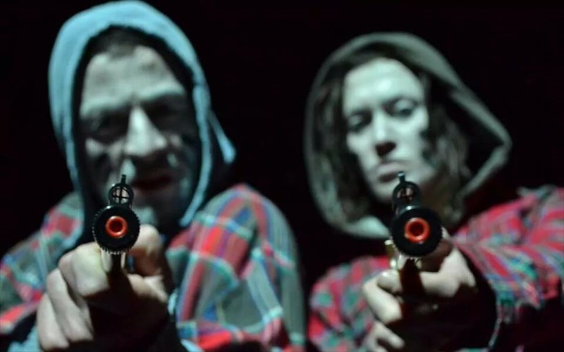 ypo-elegxo-gia-mia-akomi-sezon-sto-studio-mauromixali