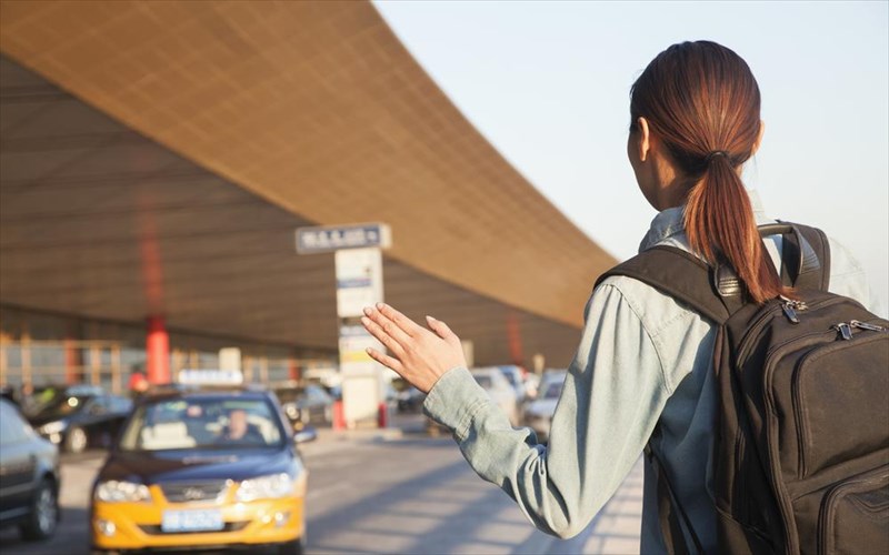 oi-taksidiotikes-apates-ana-ton-kosmo