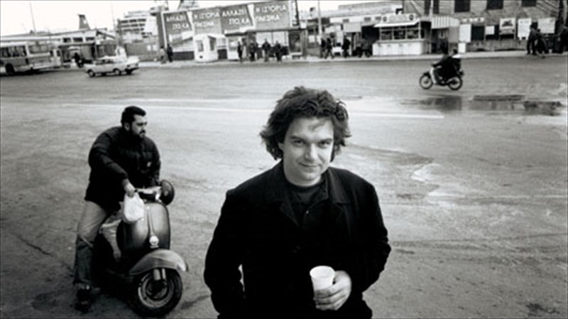 o-panagiotis-kalantzopoulos-me-ta-kinimatografika-tou-tragoudia-sto-badminton