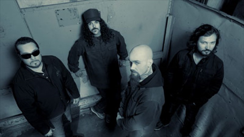 to-rockwave-epistrefei-dunamika-kai-fetos