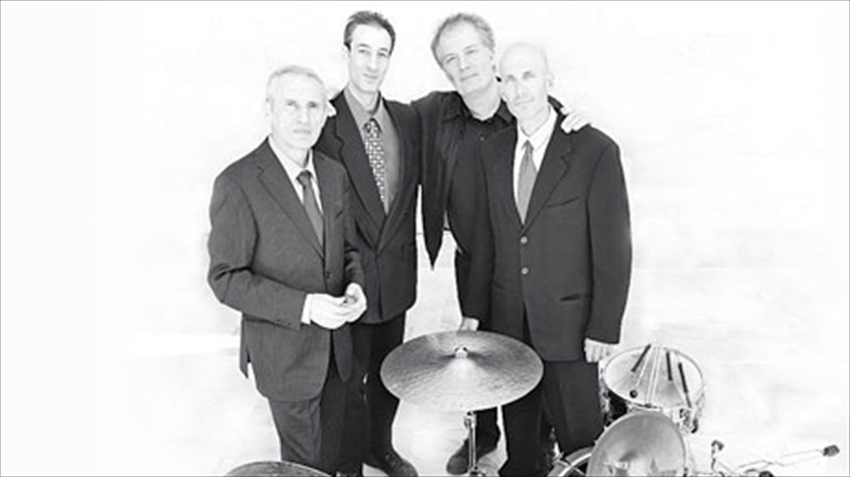 o-guros-tis-tzaz-se-80-lepta