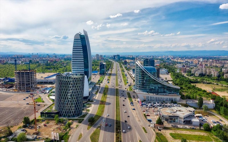 poies-einai-oi-pio-asximes-proteuouses