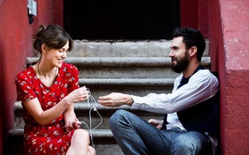 ap-tous-maroon-5-sti-megali-othoni-sti-megali-othoni