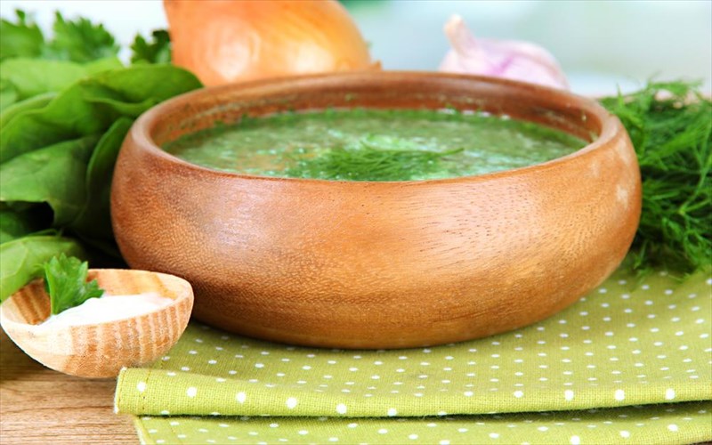 indikes-soupes-gia-na-zestathoume-mesa-ki-ekso