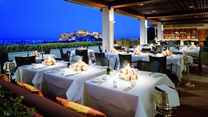 plires-menou-me-sunodeia-spanion-krasion-sto-gb-corner