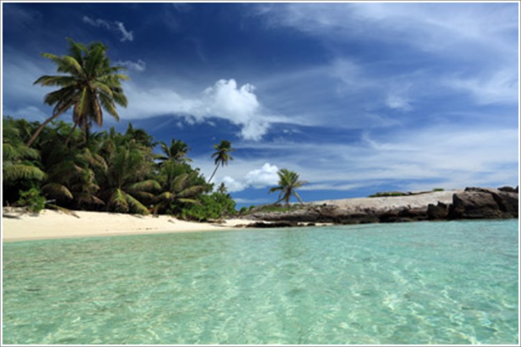 i-paralia-summaxos-tis-zugarias