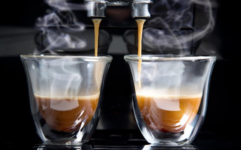 oi-agapimenoi-sas-zestoi-kafedes-apo-tin-kali