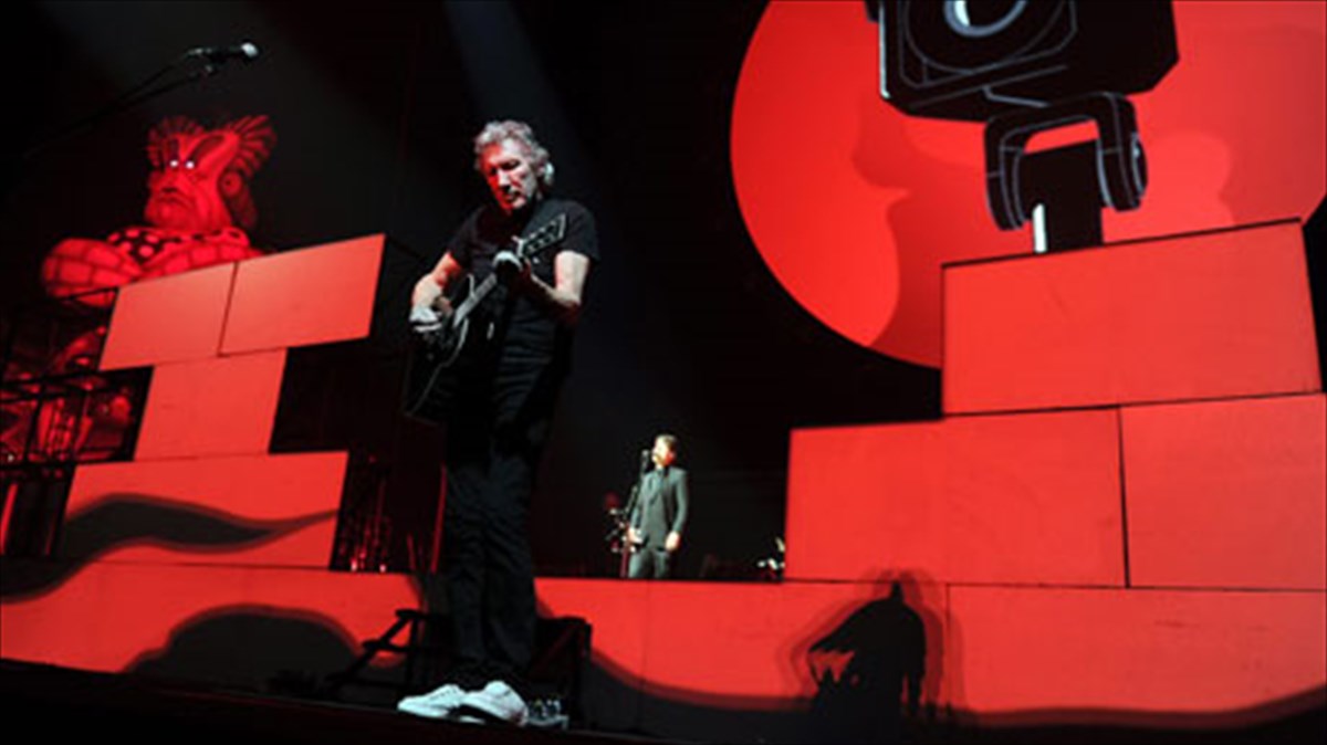 o-roger-waters-mila-sto-elliniko-koino