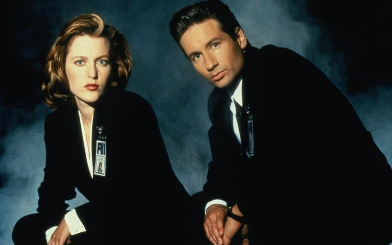 x-files-i-scully-kai-o-mulder-epistrefoun-mulder-epistrefoun